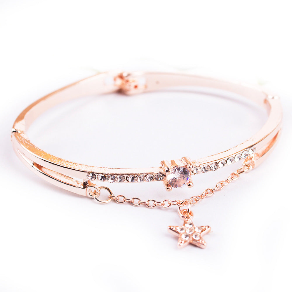 Bracelet à quartz à motifs de pétales pour femmes