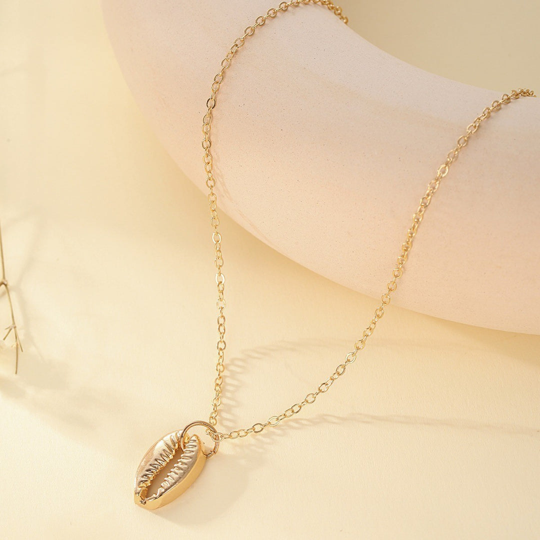 Collier Bohemian Metal Shell conch Chain de cou simple Collier de restauration de vent de plage simple