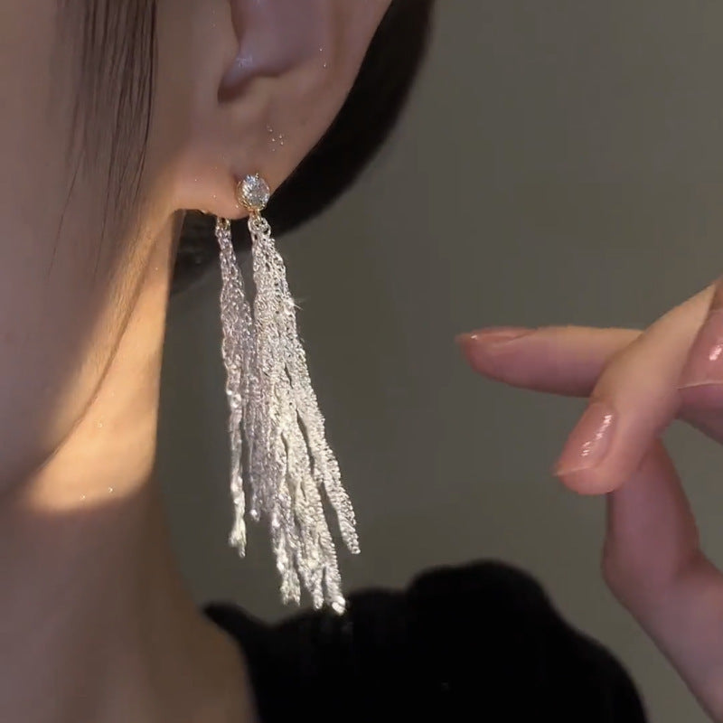 Boucles d'oreilles de goujon de la chaîne de gland de mode pour femmes