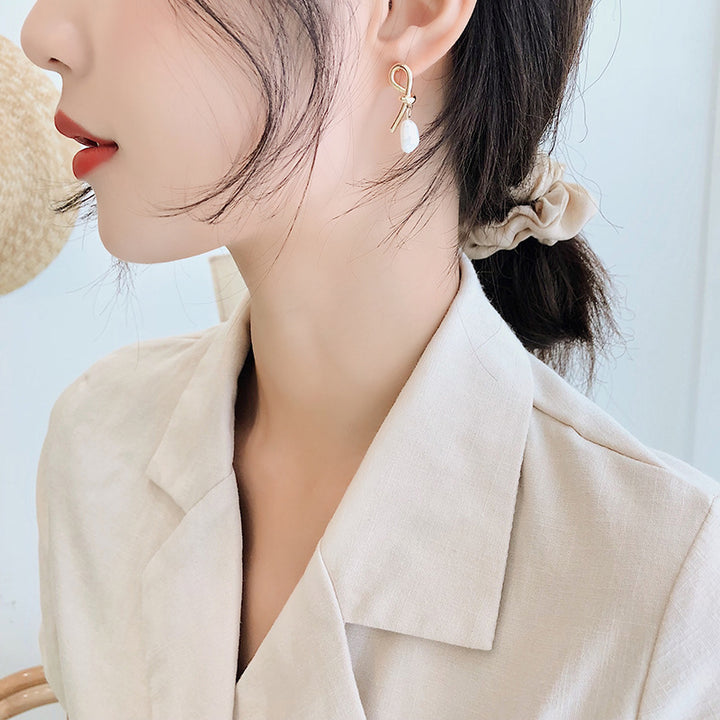 Fashionable All-match Asymmetric Knotted Pearl Eardrops Earrings