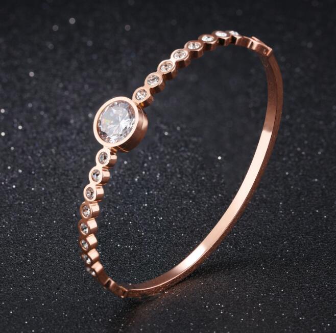 Prosta bransoletka dla kobiety Kobiet różowego złota kolor z AAA sześcienna cyrkon kryształowe bransoletki mody biżuterii