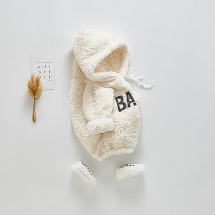 ベビーアルファベットの赤ちゃんローブフード付きロンパー