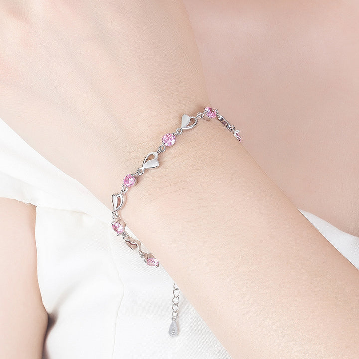 Mode met een uitgeholde hartvormige verzilverde zilveren armband voor vrouwen
