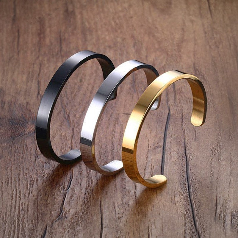 Gravure laser personnalisée lisse en acier inoxydable Bijoux en forme de bracelet en forme de C