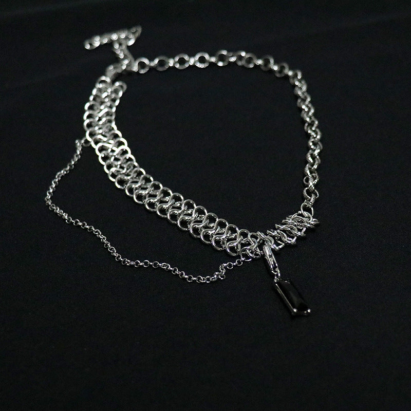 Nuevo diseño de nicho Luz moderna cadena de clavícula de lujo Gema negra colgante de torcedor desmontable Collar hembra hembra