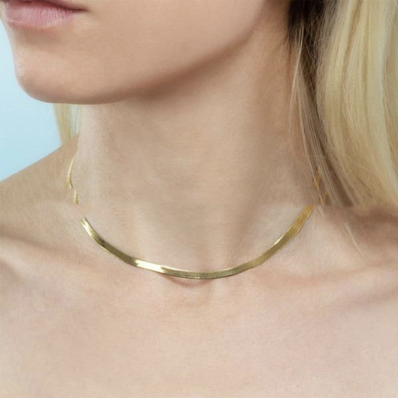 Weitgesichtes Titan-Stahl-Stahl-Schlangenkette Halskette, goldene europäische und amerikanische Ken Beans gleiche Stil