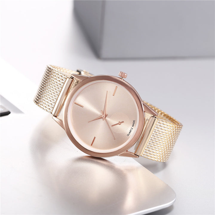 Montre de quartz en maille en plastique créatif pour femmes