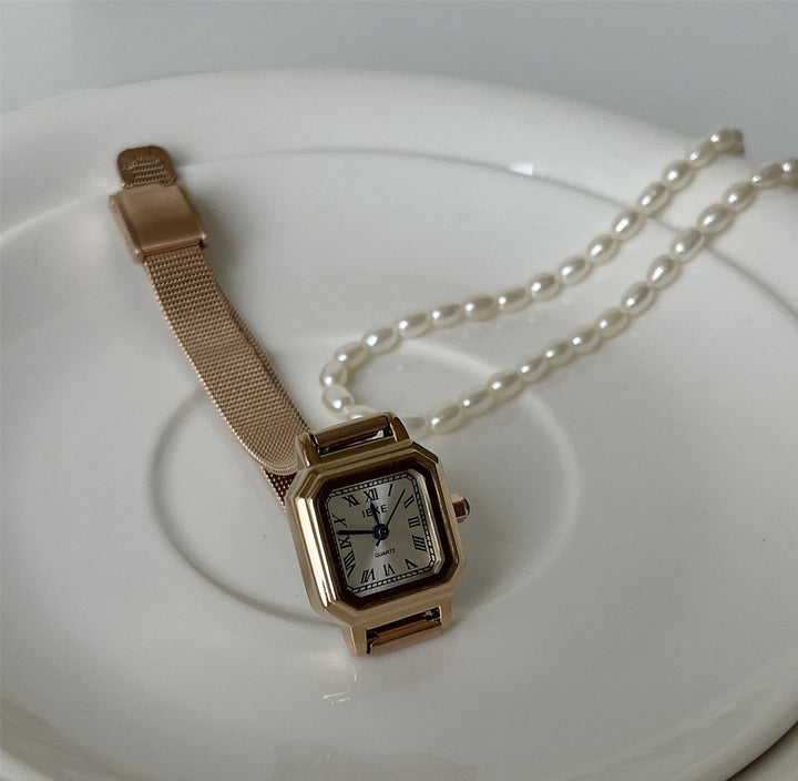 Kleine vierkante retro kleine suiker kubus stalen horloge vrouwen