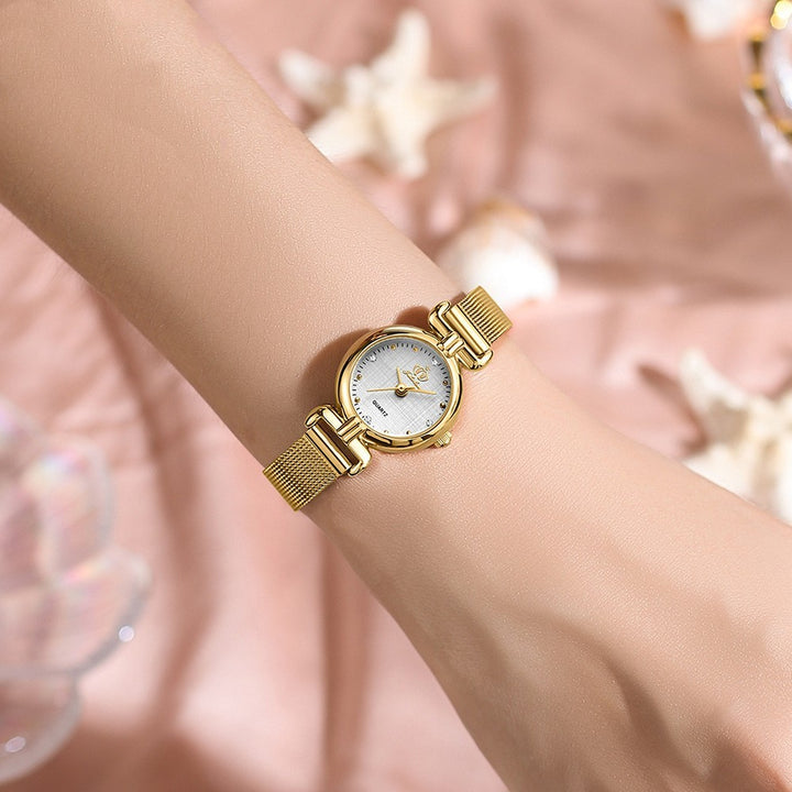 Étudiante de la femme Trendy Quartz Watch avec chaîne de maille