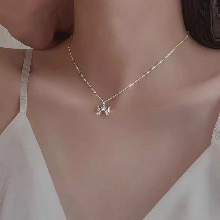 Collier de clavicule haut de gamme simple de la femme