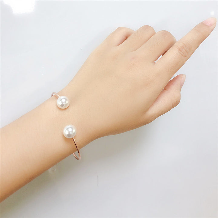 Bracelet de bracelet ajusté simple et polyvalent des femmes