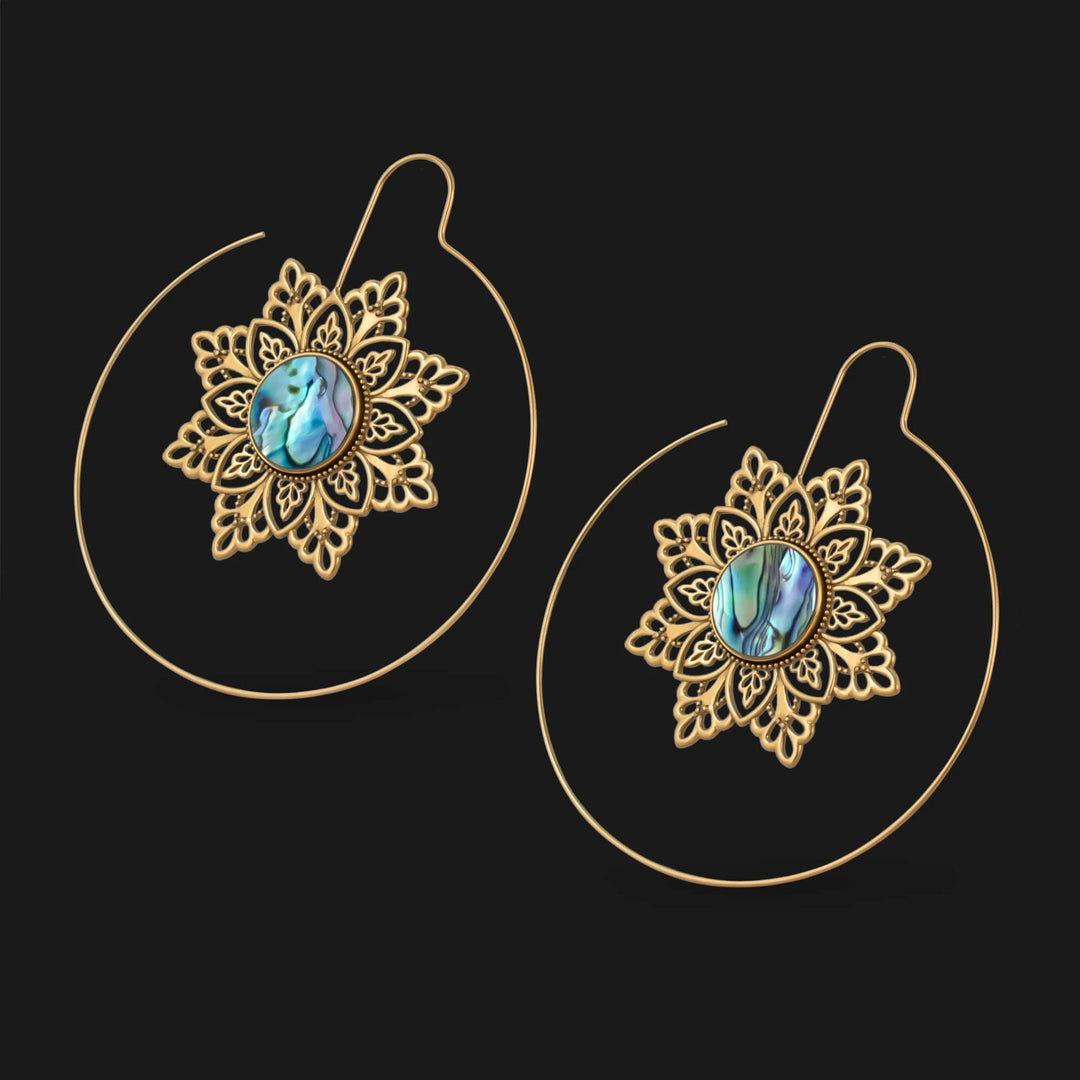 Fashion Hollowed-out High-grade Dignified Flowers Simple And Light Luxury Earrings