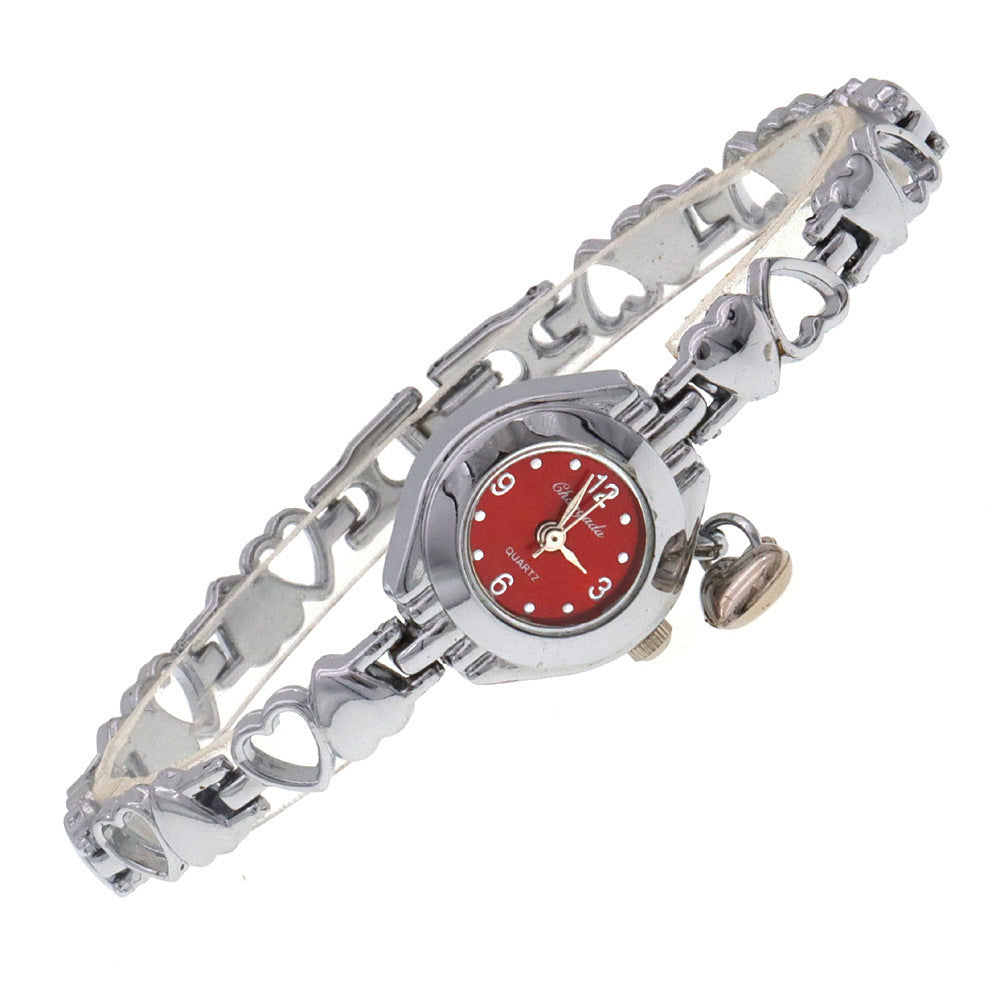 Hollow Heart Solid Armband Quartz Watch