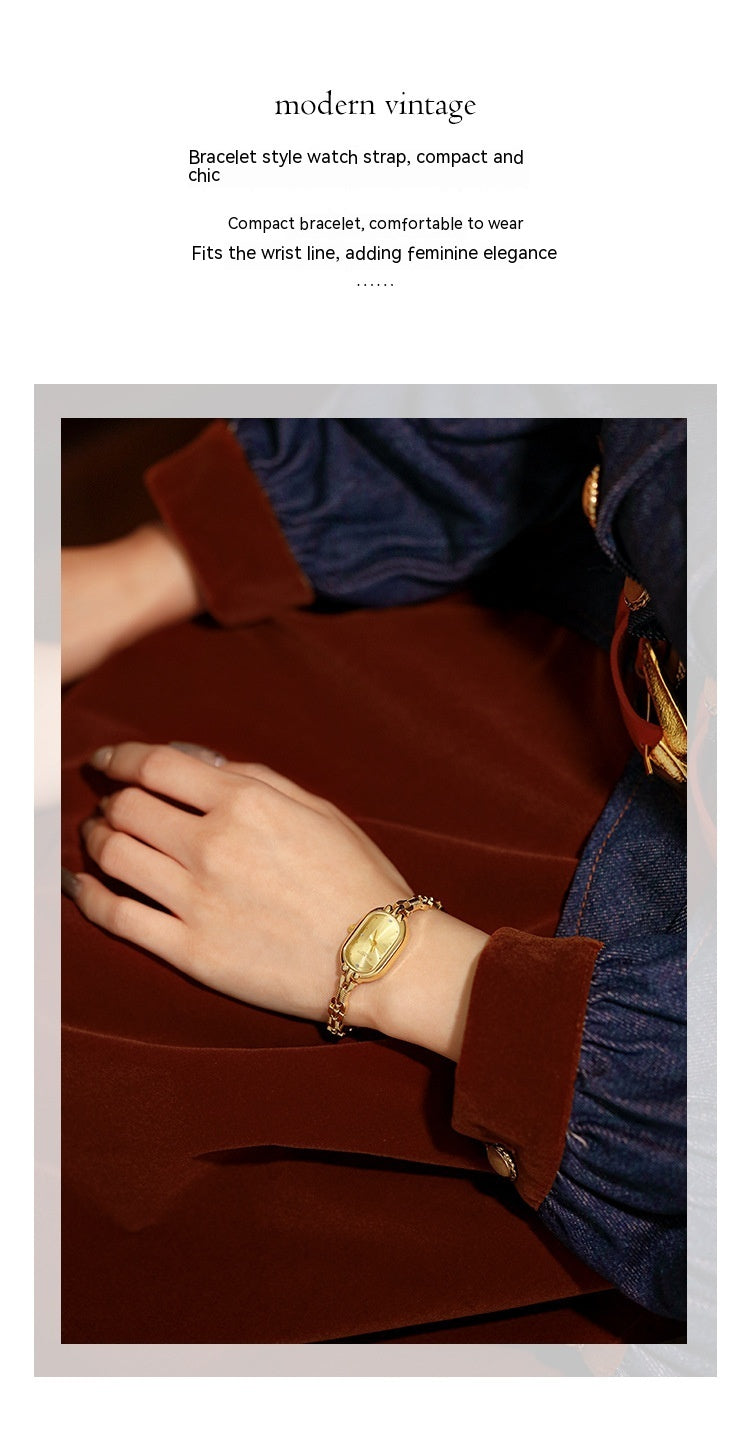 Small Retro Retro Small Golden Watch Oval Lumière Luxury Fashion Artistique Quartz