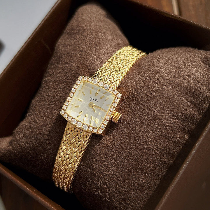 Zhonggu pequeno Golden Watch New Mini Delicate Square