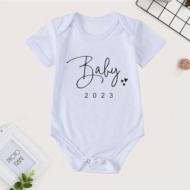 Baby Alphabet Print Bodysuit de triângulo branco recém -nascido