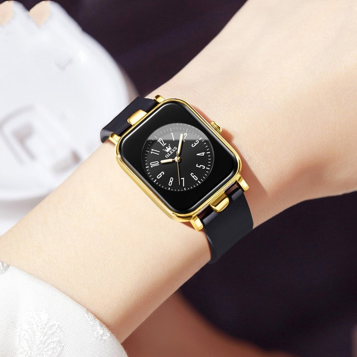 Eenvoudige trendy siliconenband kwarts horloge voor vrouwen