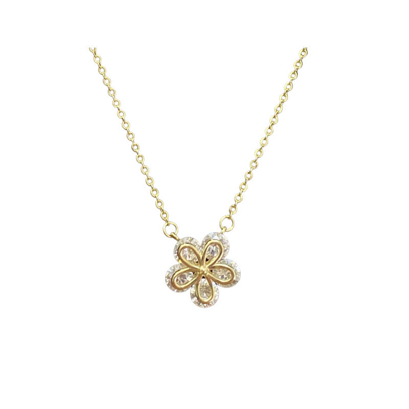 Fem kronblad Little Flower Necklace för kvinnor