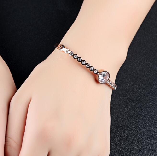 Einfaches Reizarmband für Frau Roségold Farbe mit AAA Kubikzircon Crystal Cut Armbänder Modejuwelen