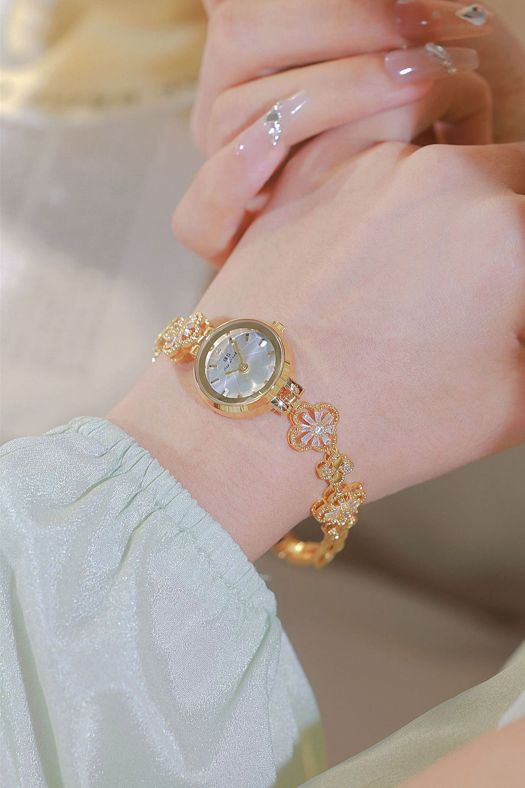 Модна личност Lucky Zircon Women Watch