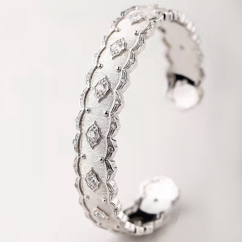 Bracelet d'incrustation en diamant en or argenté