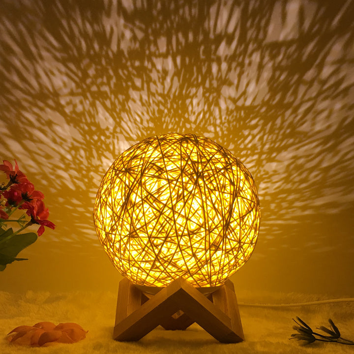 Amazon Hot Selling Linen Creative Table Lamp e exclusivo LED LED USB7 Color RGB16 Color Remote Control Rattan Ball Lamp