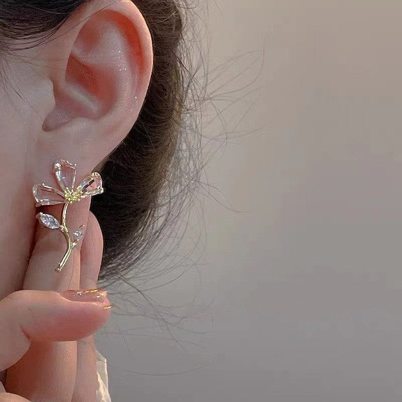 Japanese And Korean Gentle Super Immortal Flower Zircon Earrings With Small And Fresh Forest Series High Grade Earrings