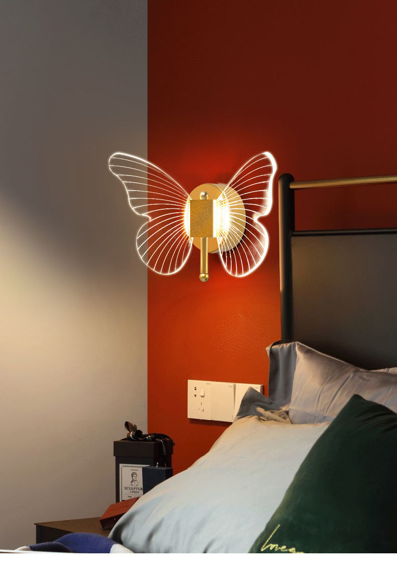 Lámpara de pared de mariposa Luz de lujo en la noche de la cama.