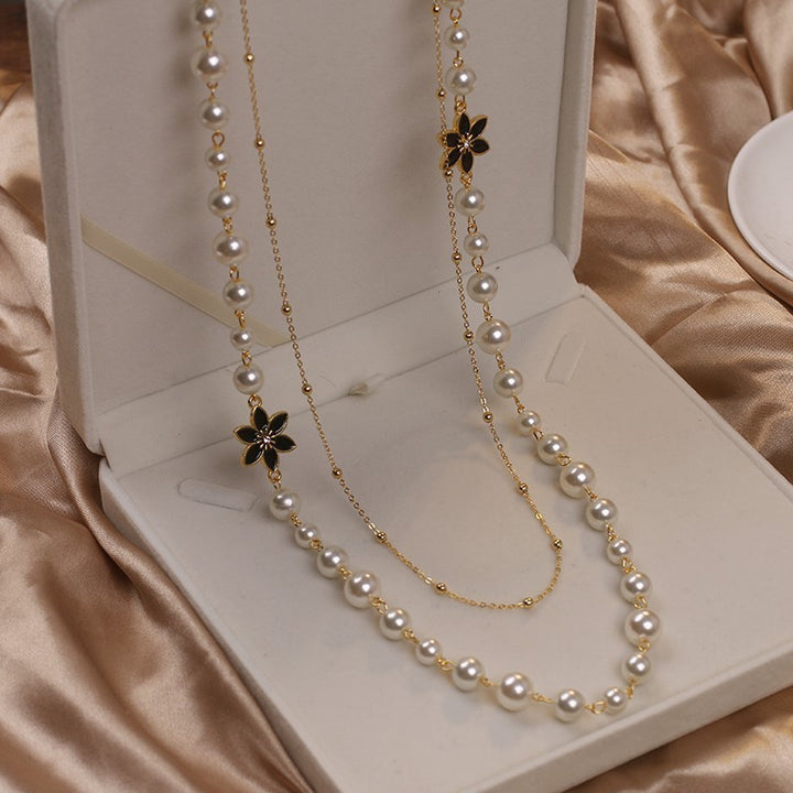 Classic Style Pearl Flower Sweater Chain