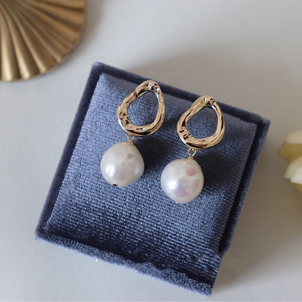 Pendientes de perlas barroco de temperamento retro femenino