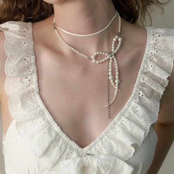 Stringed Pearls Design Bow Chain Leather String Necklace