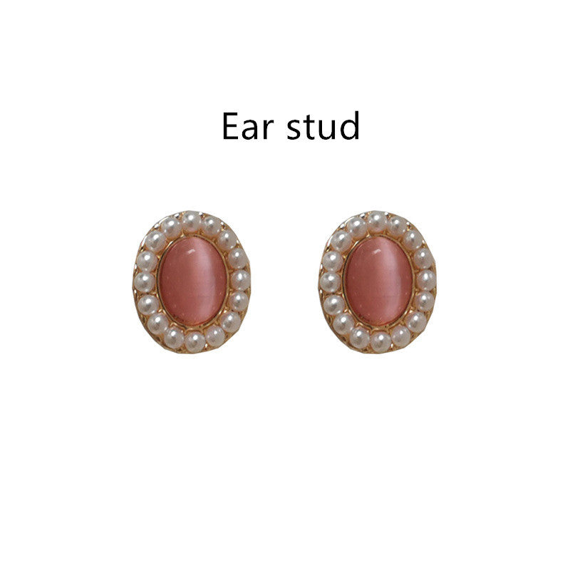 Retro Cat Eye Niche Elegant Pearl Stud Earrings