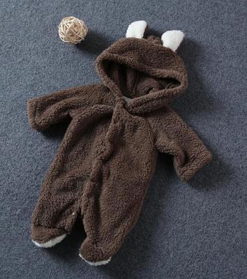 かわいい赤ちゃん冬のロンパー