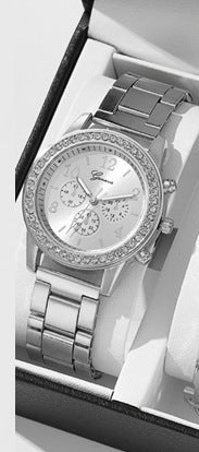 Reloj femenino de tres ojos de cuarzo con diamantes embebidos