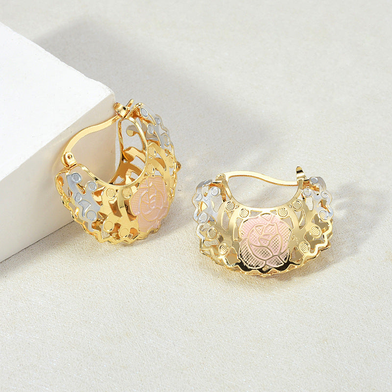 Boucles d'oreilles rosettes creuses avec cerceaux de contraste d'or