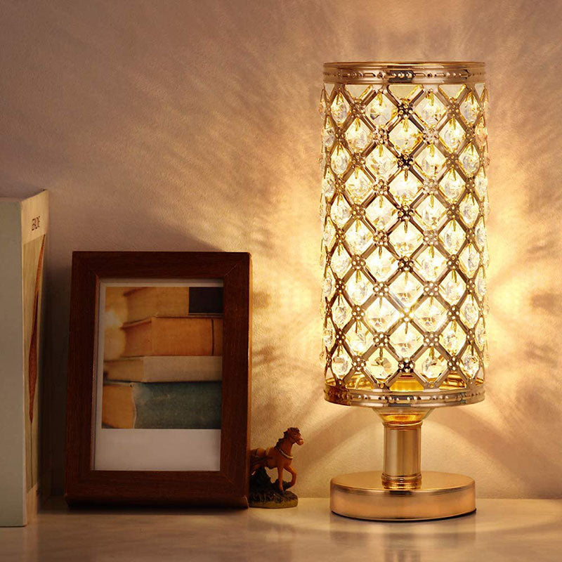 Нова модерна лампа за кристална маса със стилна личност и топла нощна декорация за спалня и хол