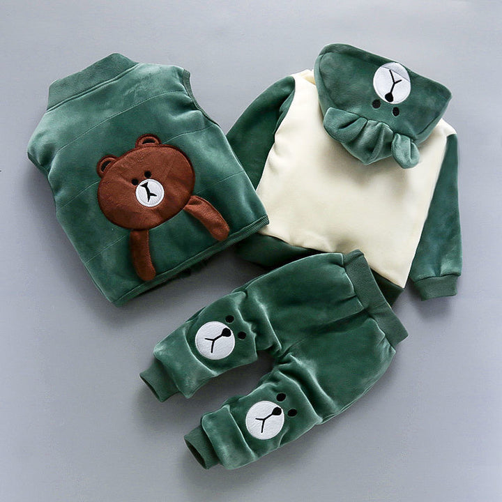 Tres de tres piezas de ropa de bebé para niños y niños
