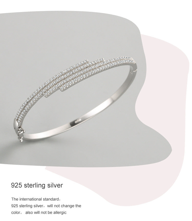 Moda Çizgisi S925 Kadınlar için Gümüş Bilezik
