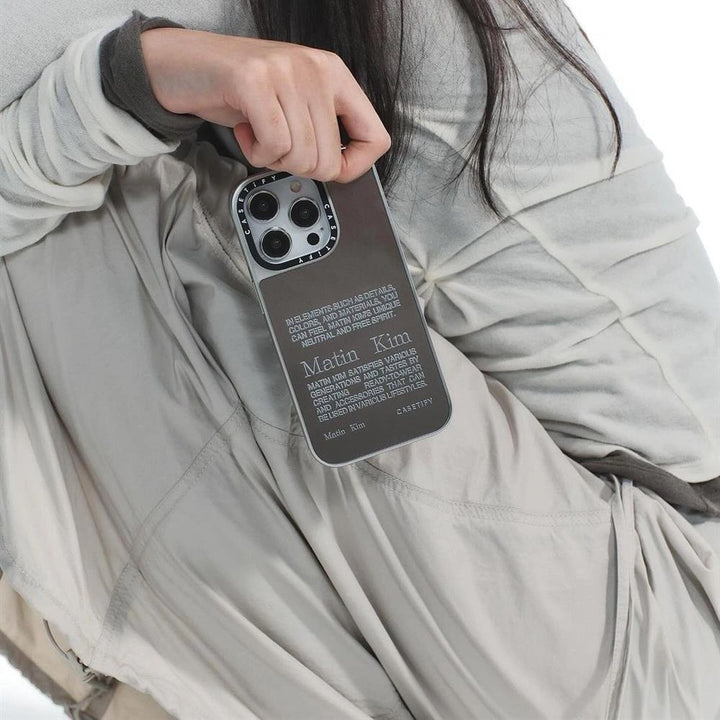Carcasă de telefon cu cadru argintiu simplu și la modă