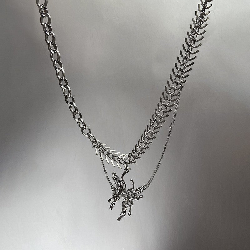 Collier d'épissage pendant papillon, nouveau style de filet de filet de style, mode douce et cool personnalisée, design de niche, chaîne de clavicule