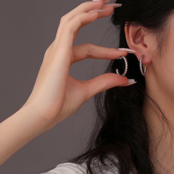 Szál csavar C-alakú fülbevalók határokon átnyúló termék internetes hírességek szél fül egyszerű személyiség fülbevaló dísz
