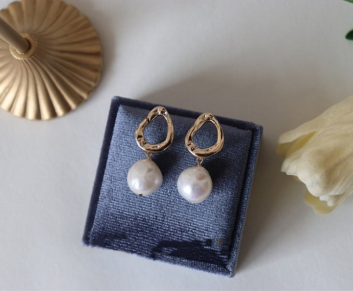 Pendientes de perlas barroco de temperamento retro femenino