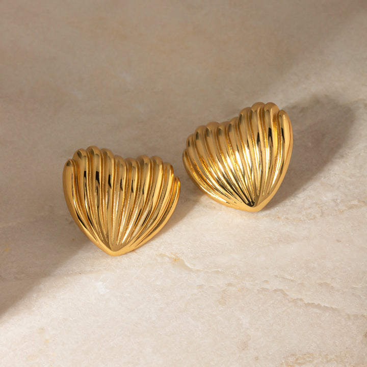 Pendientes de amor de Heart Heart de rayas de acero inoxidable de oro de 18k