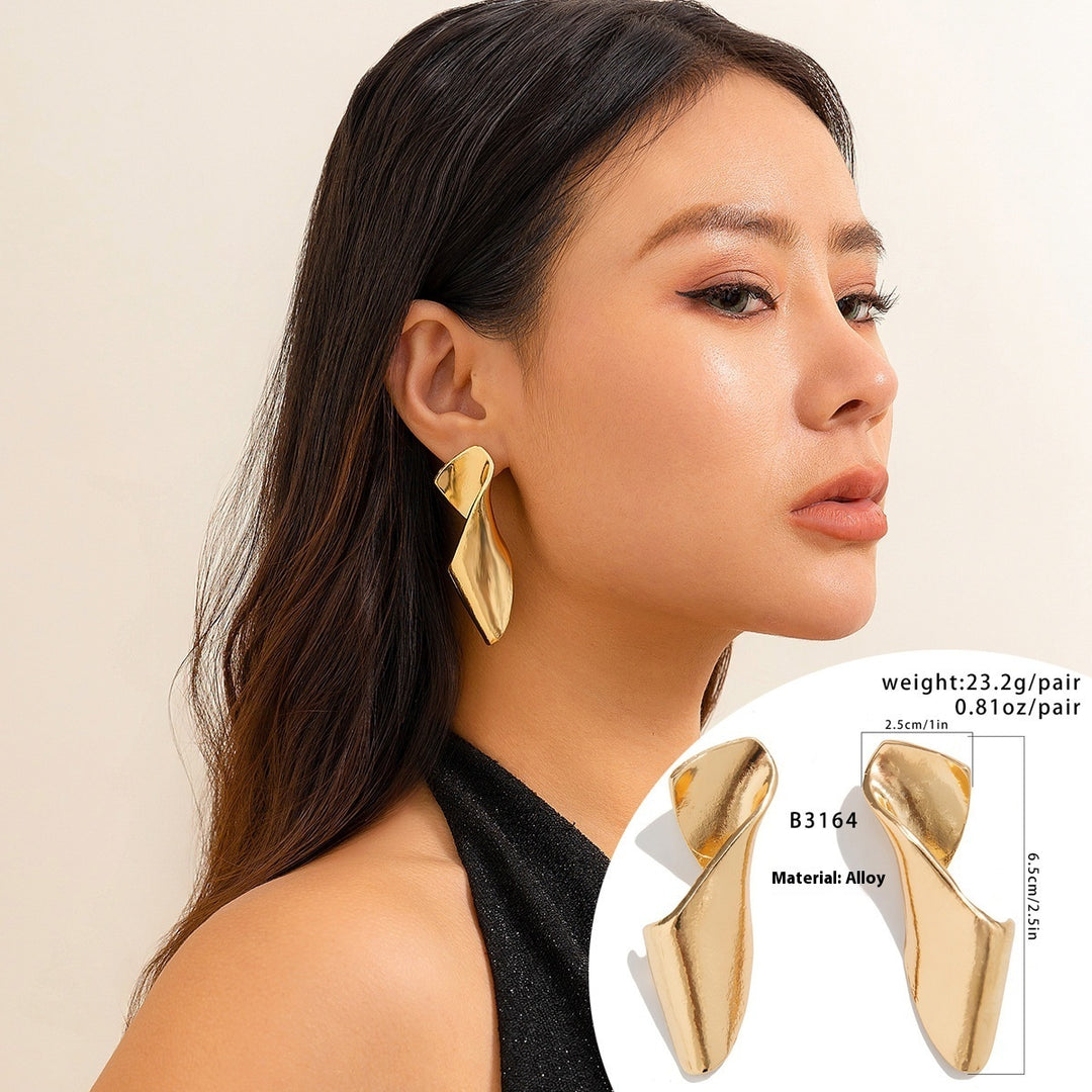 Fashion Design Glossy Folding Stud Earrings For Women Retro