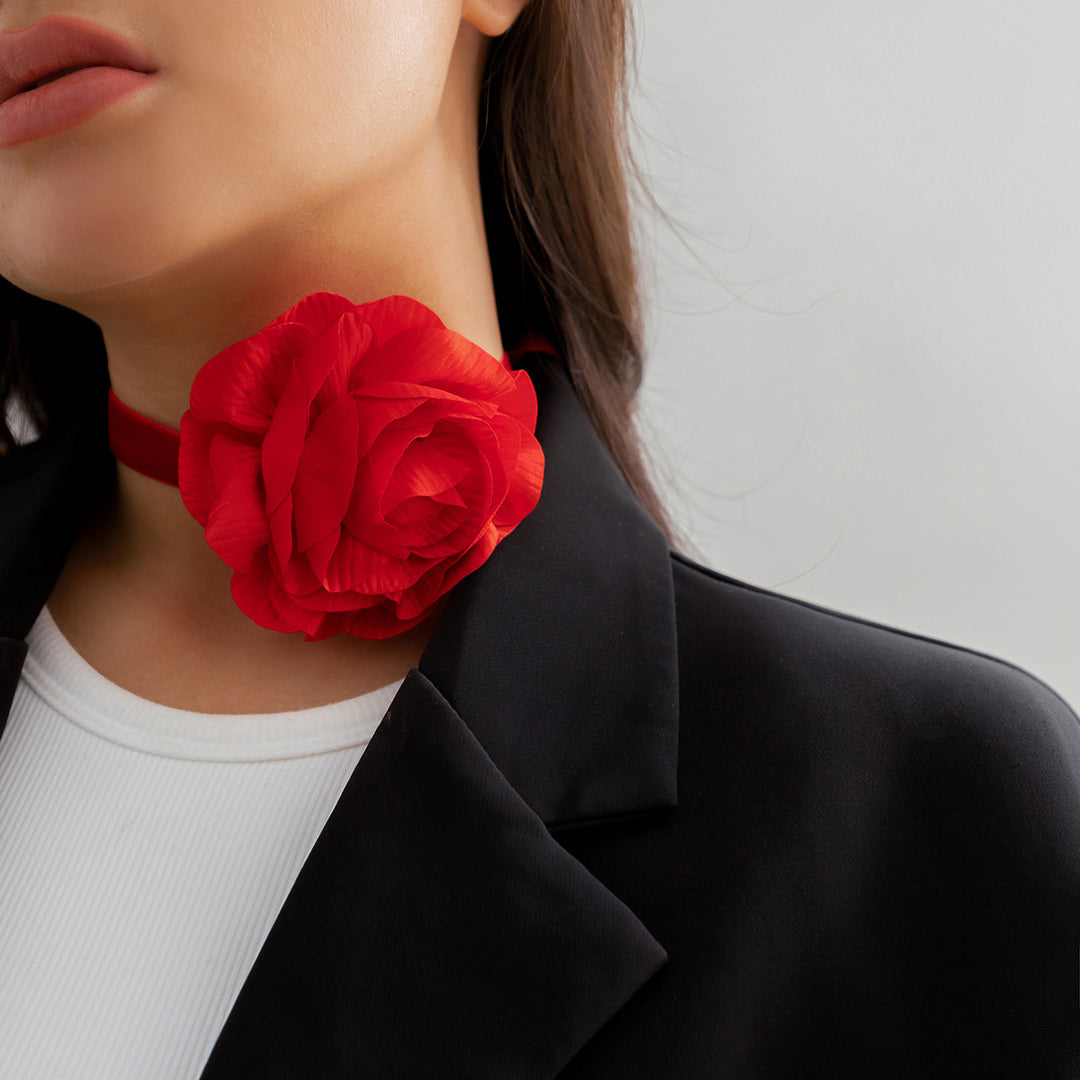 Collar de rosas hechas a mano de franela floral