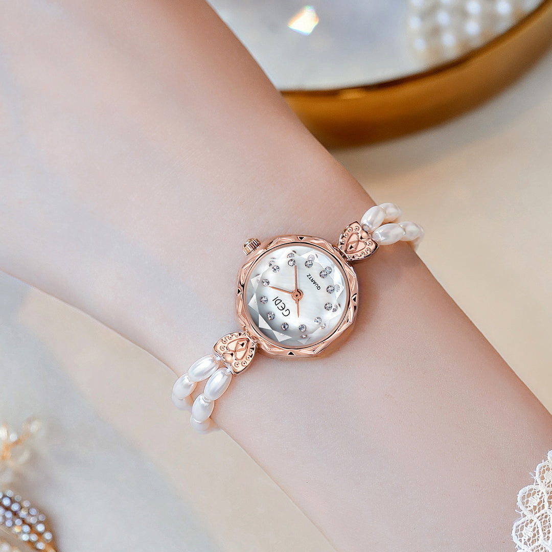 Niche Creative en enigszins luxe Pearls Strap -horloge voor dames