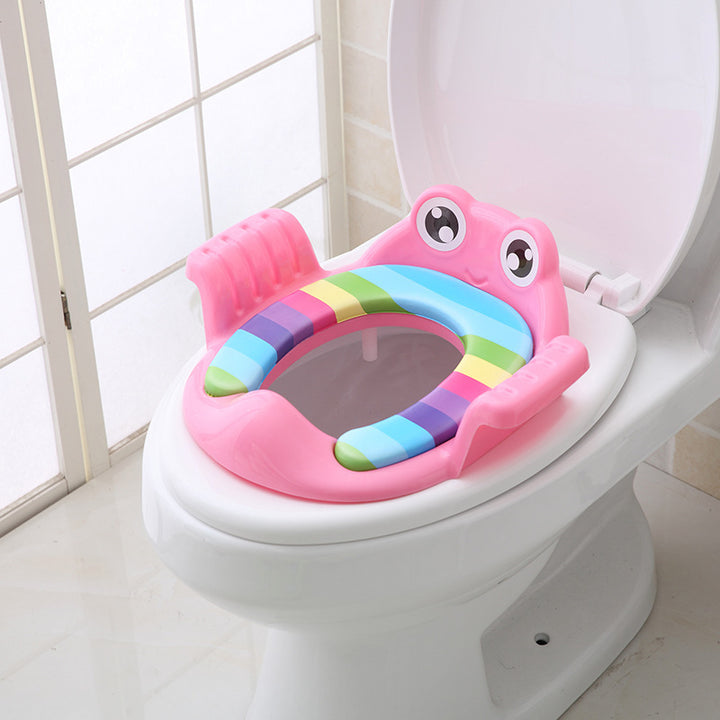 赤ちゃんの子供の便座のトイレ
