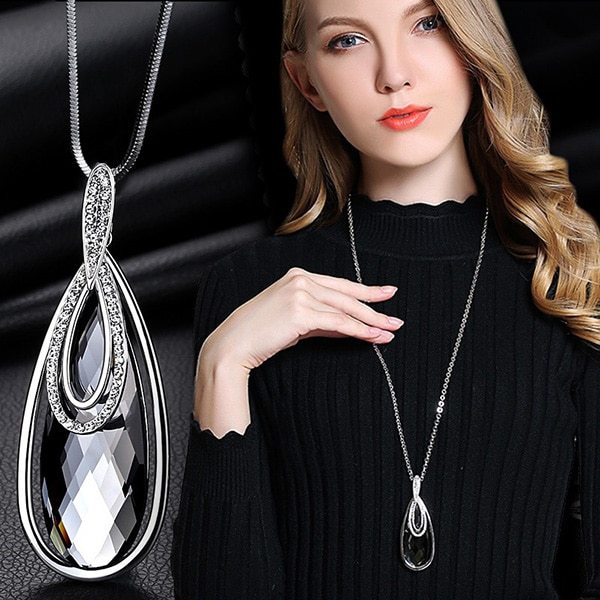 Women's accessories necklace sweater chain