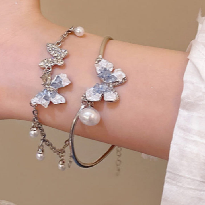 Pulsera de mariposa de grava azul de gradiente casual femenina