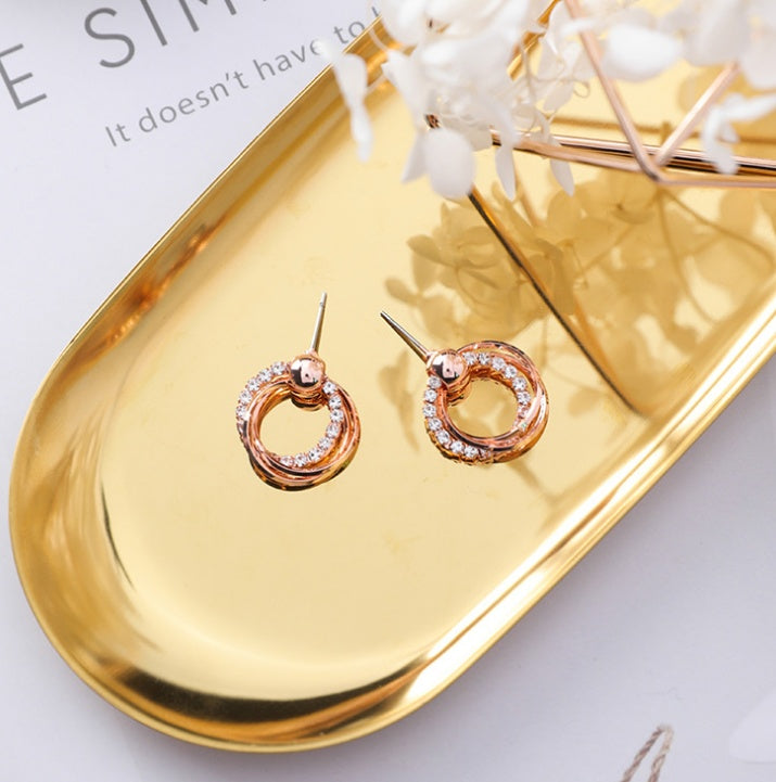 Korean Version Of The Temperament Simple Wild Drill Earrings Personalized Diamond Hollow Ring Earrings With The Necklace